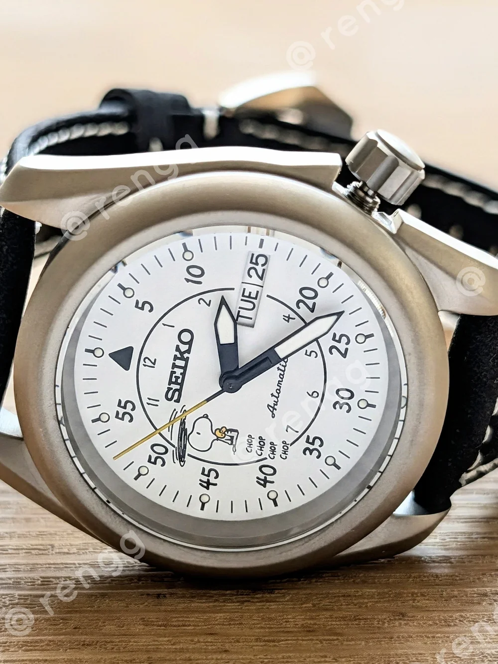 40mm Titanium Seiko Snoopy Men’s White Dial Automatic Mod Watch Day/Date